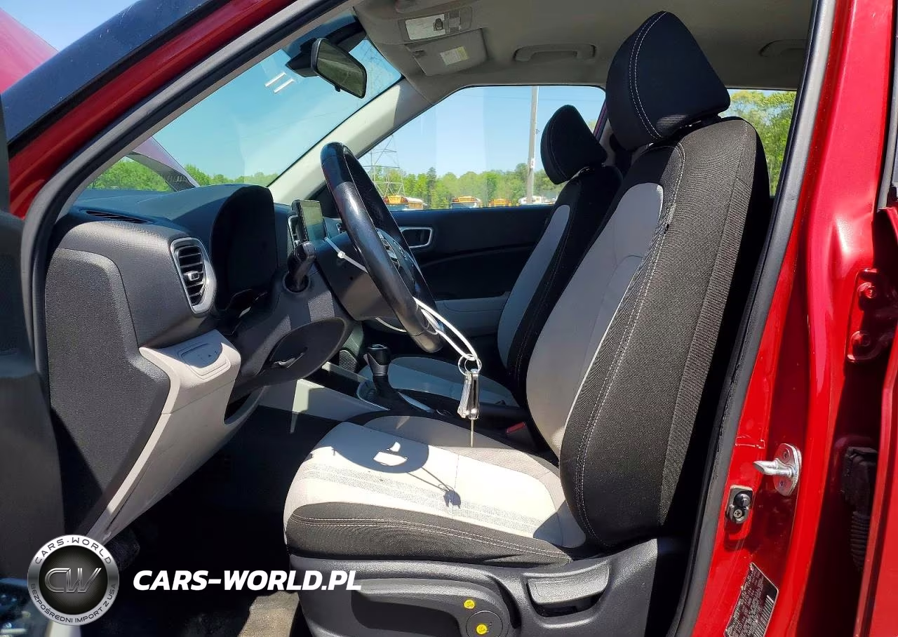 2021 Hyundai Venue Sel VIN:KMHRC8A35MU100742 - 7