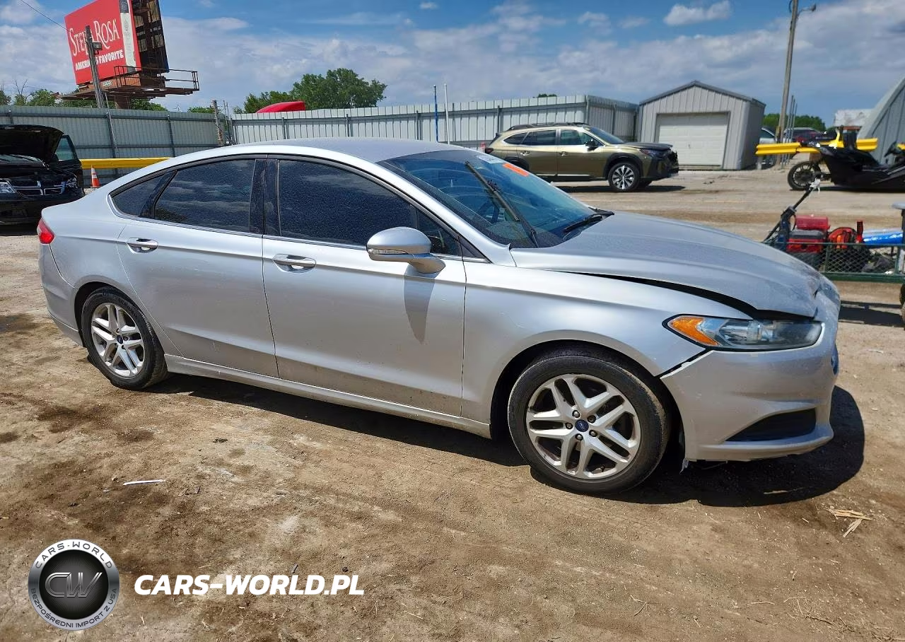 2015 Ford Fusion Se VIN:3FA6P0H70FR194230 - 4