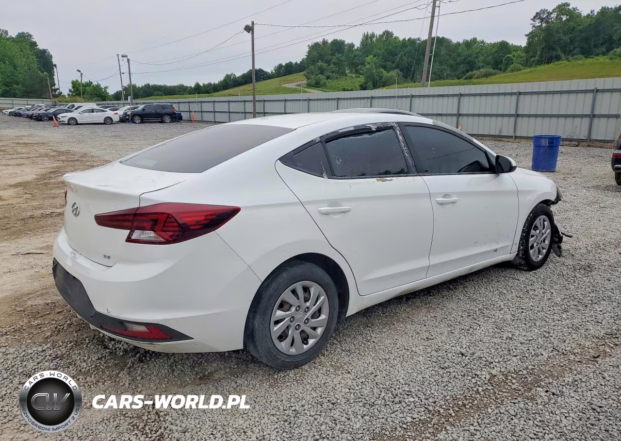 2019 Hyundai Elantra Se VIN:5NPD74LF7KH496070 - 3