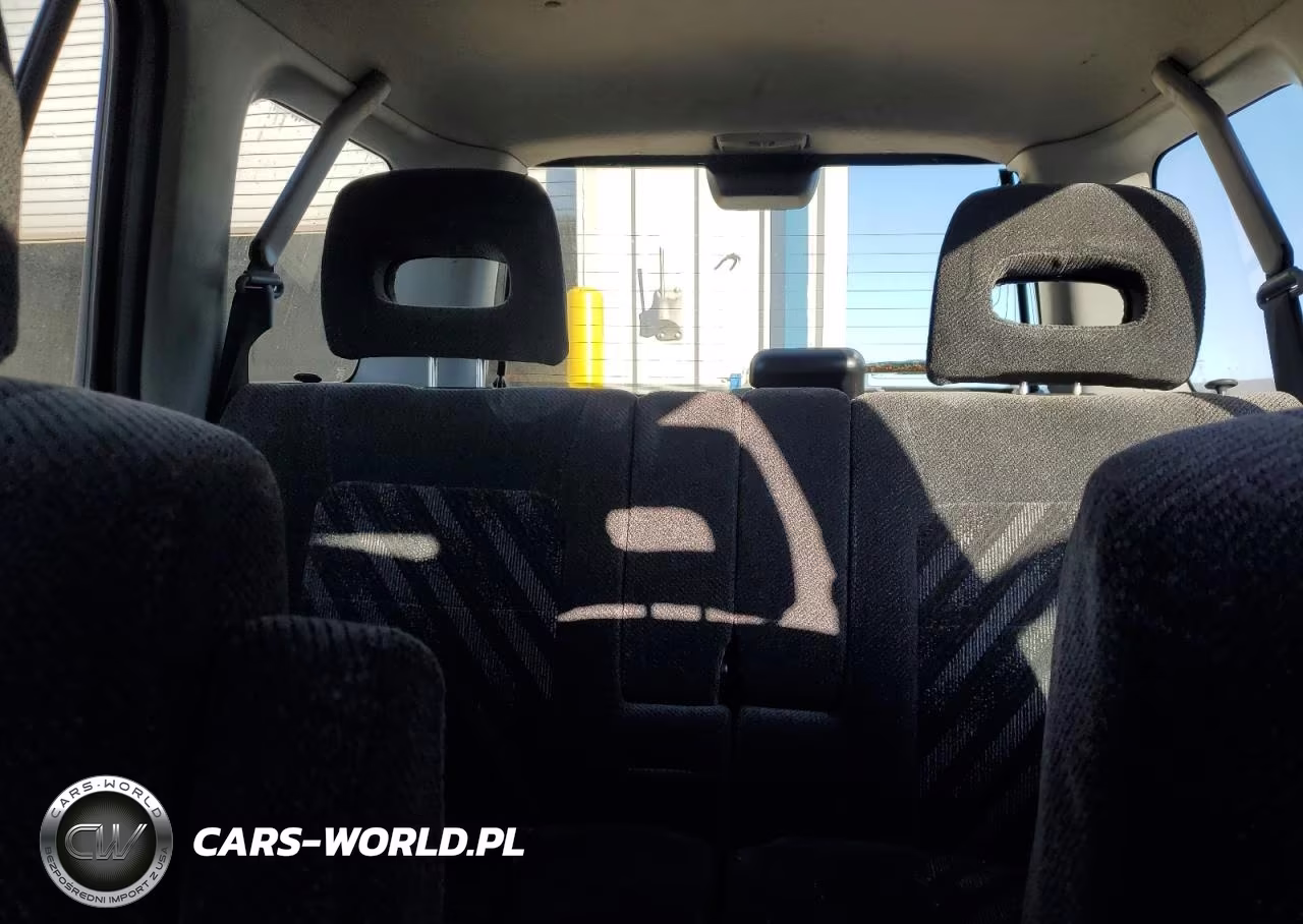 2000 Honda Cr-V VIN:JHLRD1866YC005601 - 10