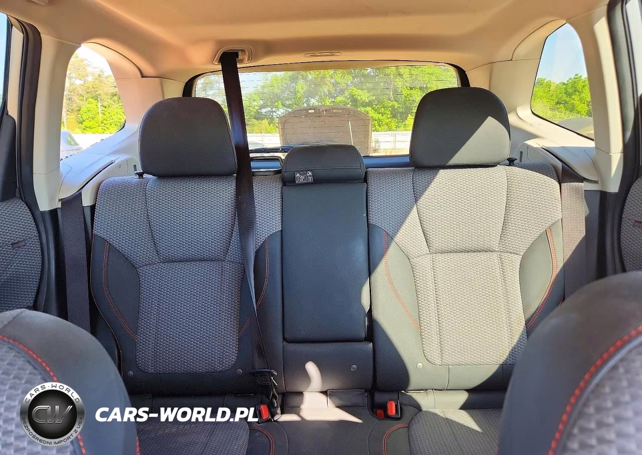 2019 Subaru Forester Sport VIN:JF2SKAPC2KH473901 - 10