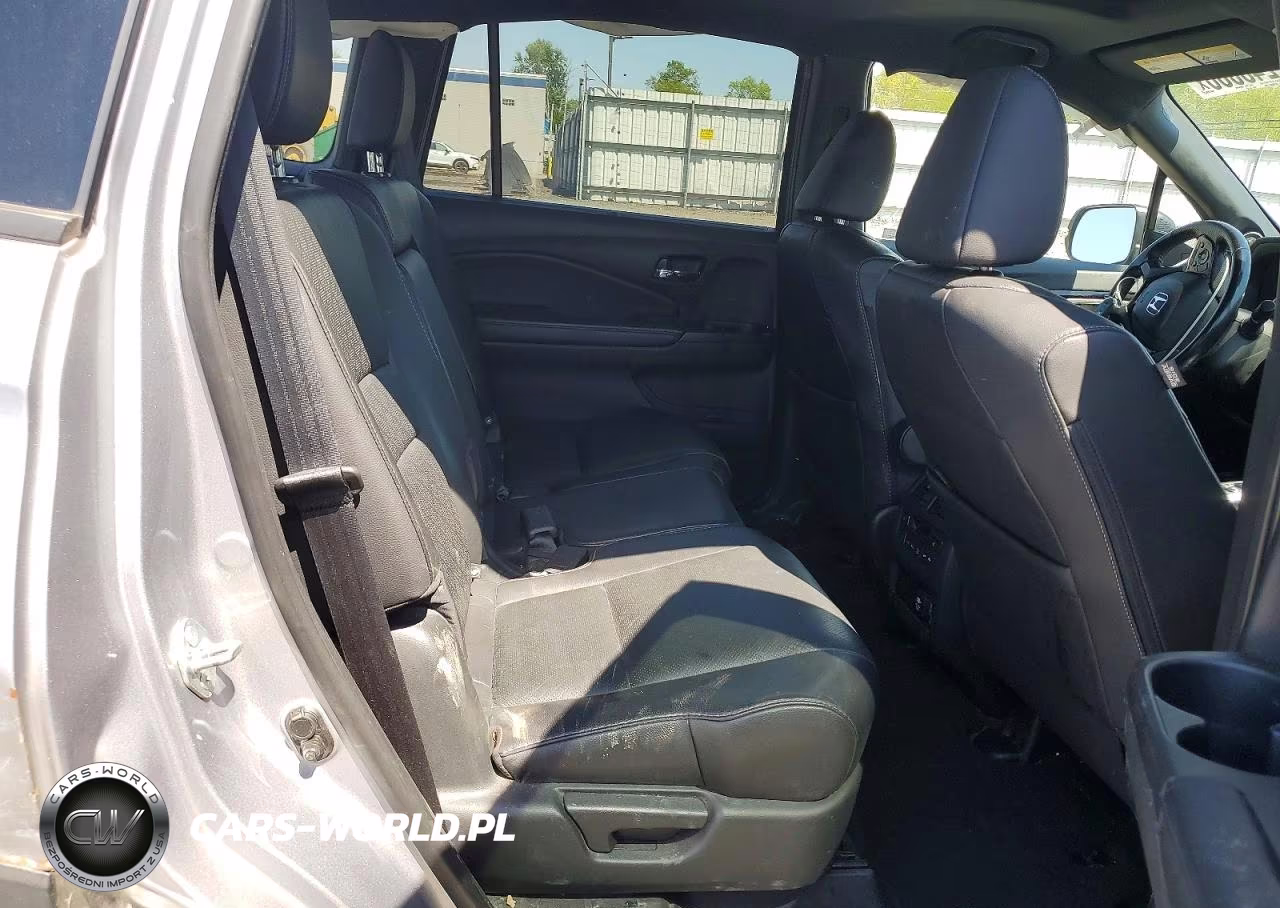 2020 Honda Passport Touring VIN:5FNYF8H97LB014342 - 11