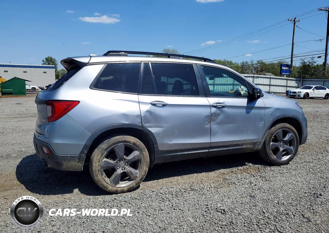 2020 Honda Passport Touring VIN:5FNYF8H97LB014342 - 3