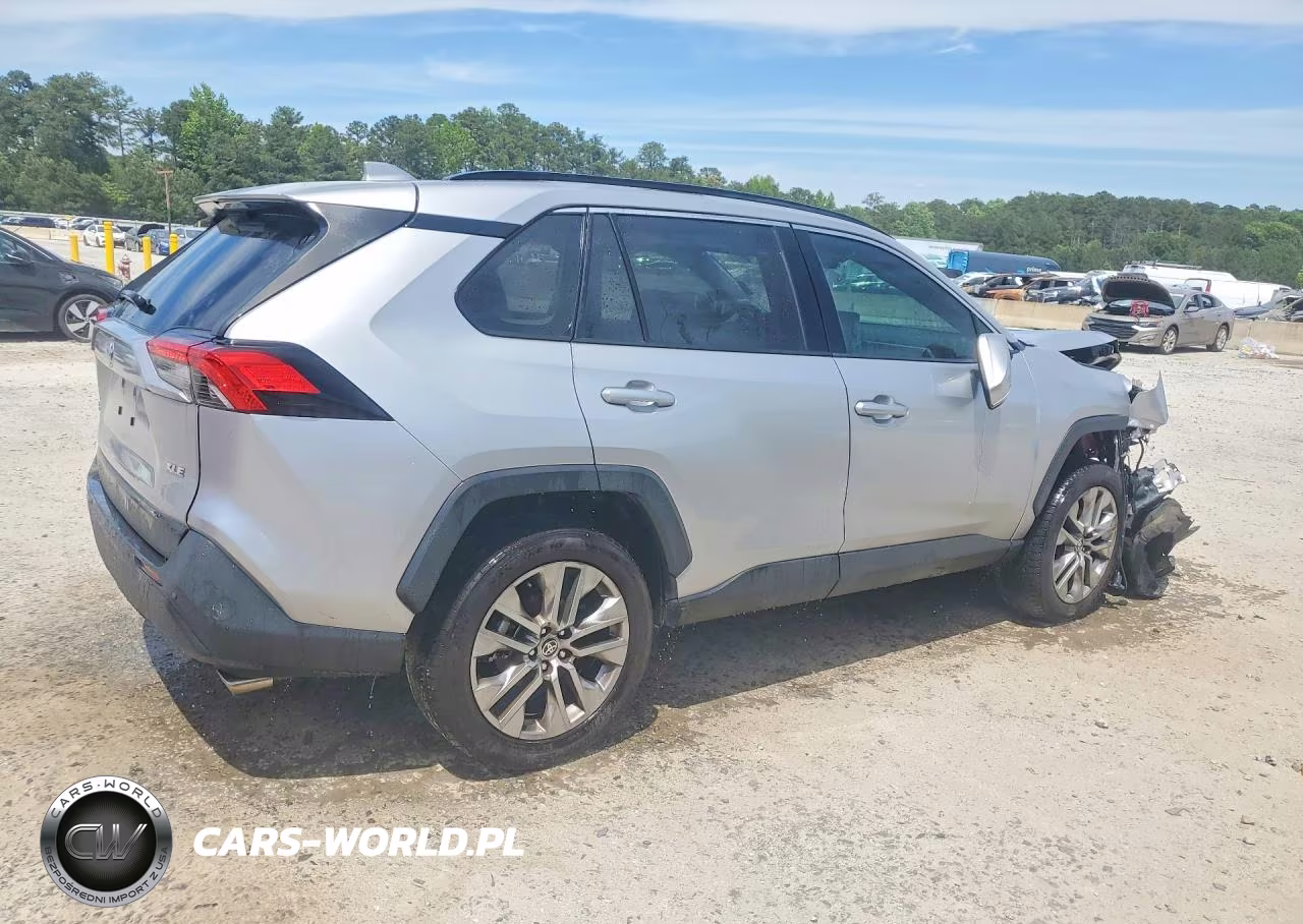 2024 Toyota Rav4 Xle Premium VIN:JTMC1RFV7RJ027091 - 3