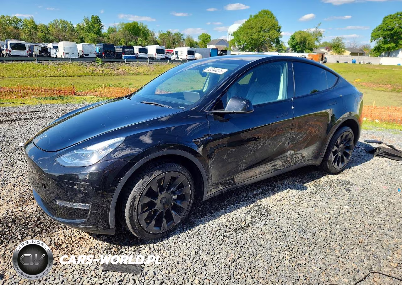 2023 Tesla Model Y – zdjęcie 1 z 12