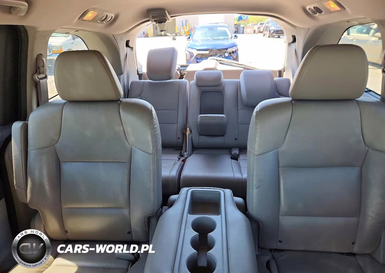 2012 Honda Odyssey Touring VIN:5FNRL5H98CB041576 - 10