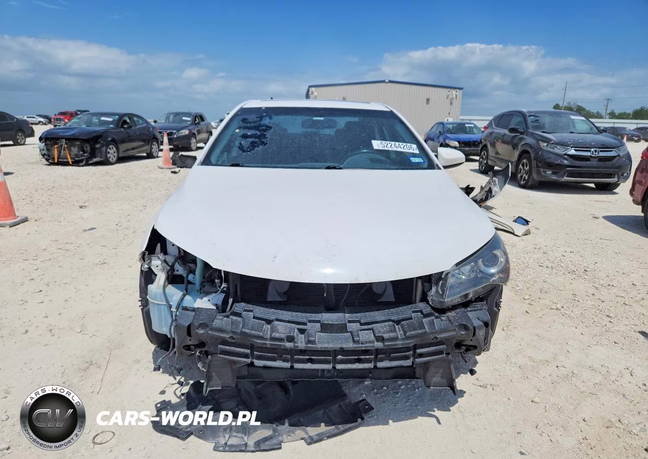 2015 Toyota Camry Xse VIN:4T1BF1FK9FU890324 - 5