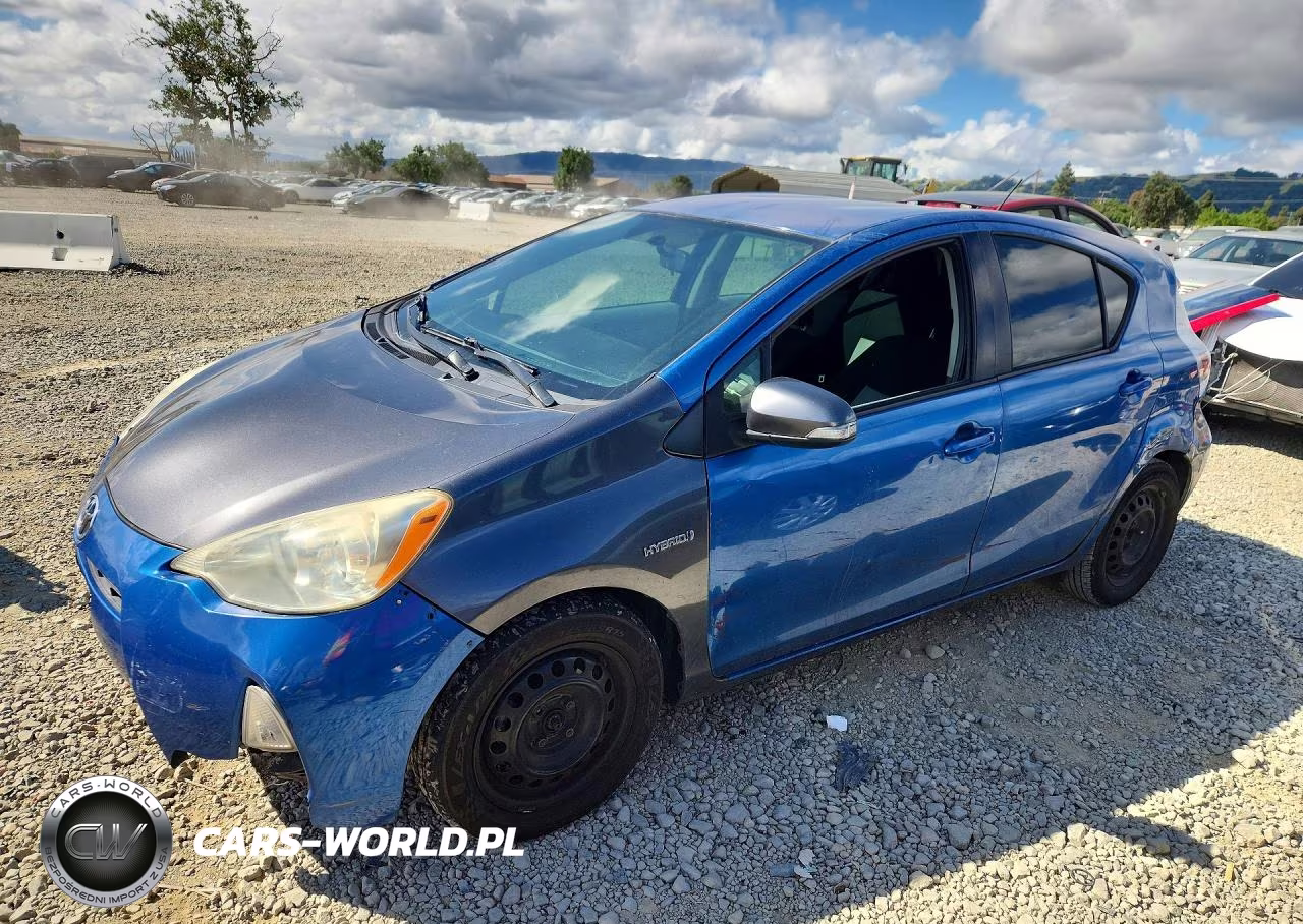 2013 Toyota Prius C Two
