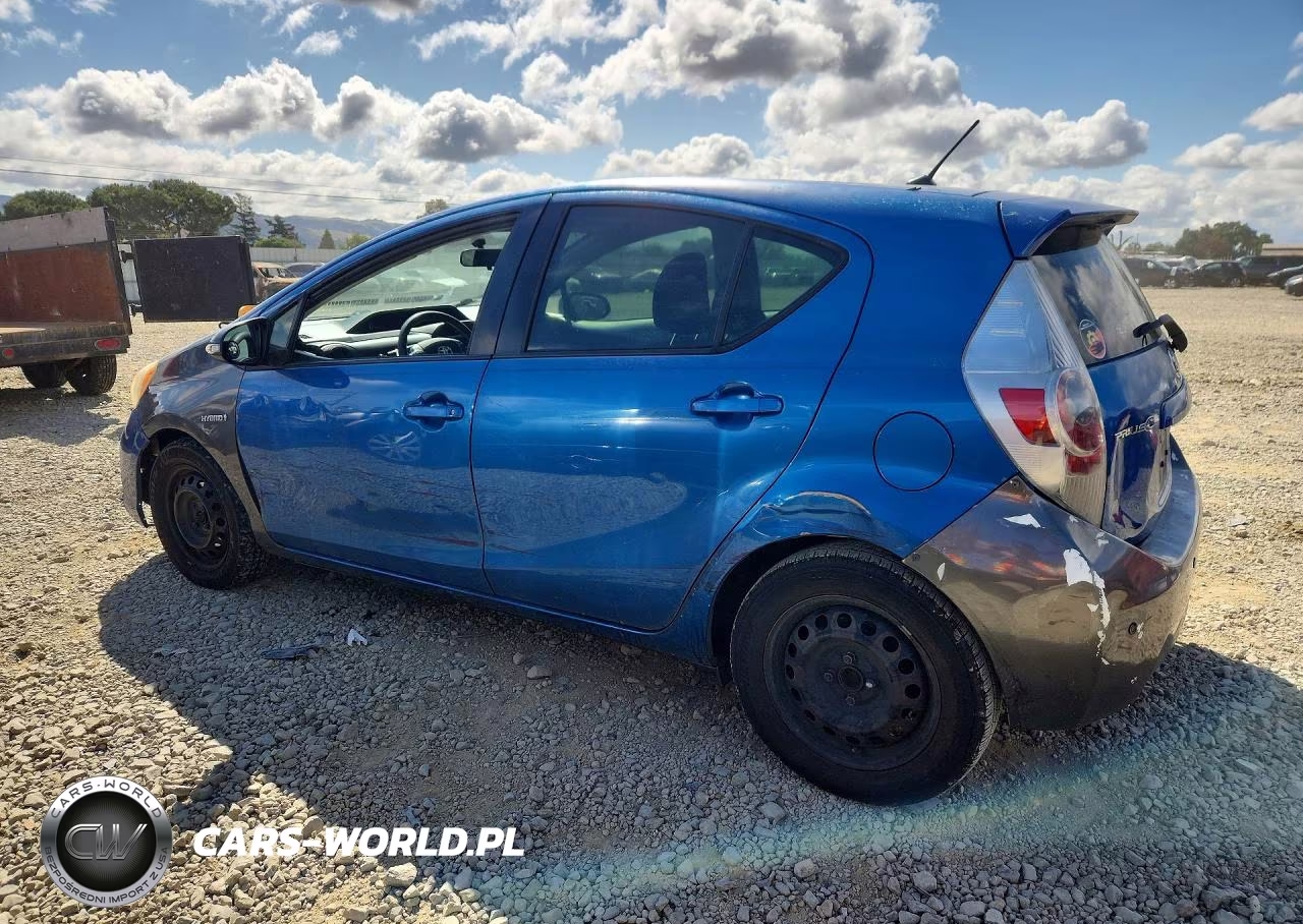 2013 Toyota Prius C Two VIN:JTDKDTB34D1554292 - 2