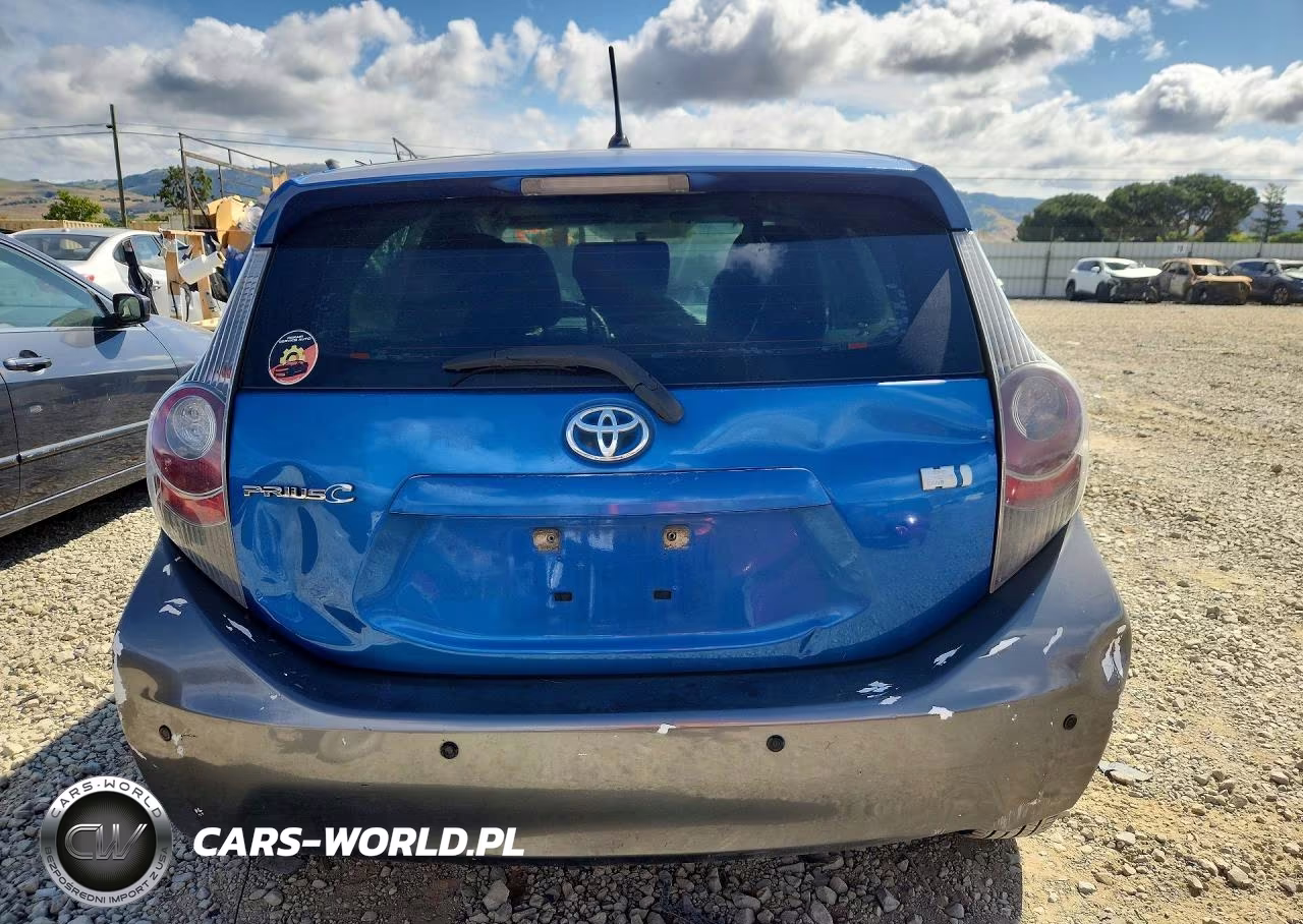 2013 Toyota Prius C Two VIN:JTDKDTB34D1554292 - 6