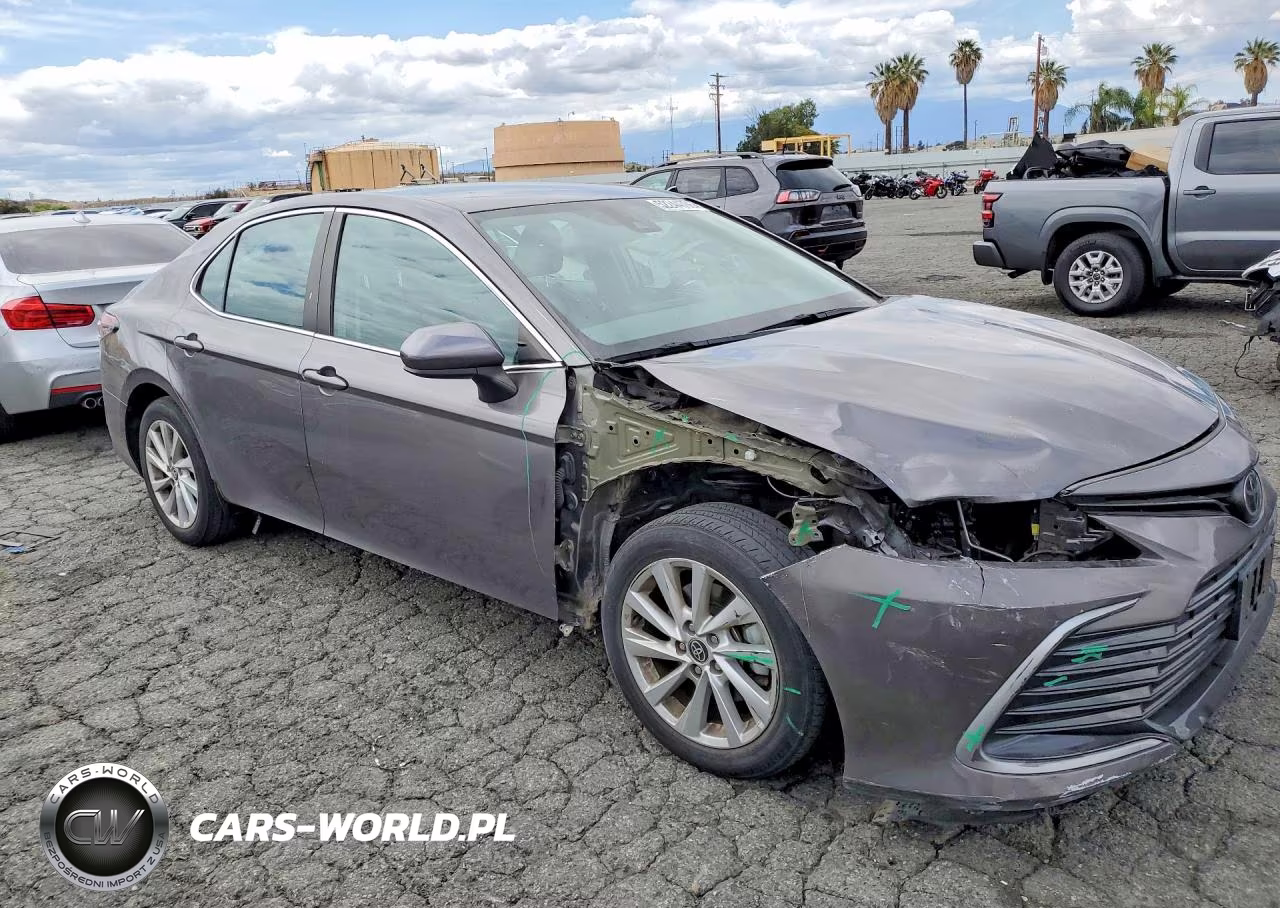 2021 Toyota Camry Le VIN:4T1C11AK6MU567646 - 4