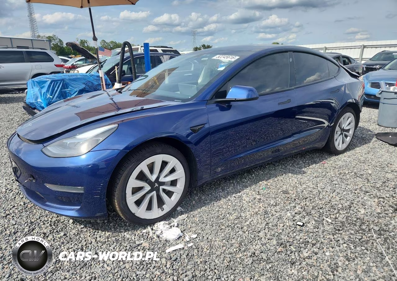 2021 Tesla Model 3 – zdjęcie 1 z 13