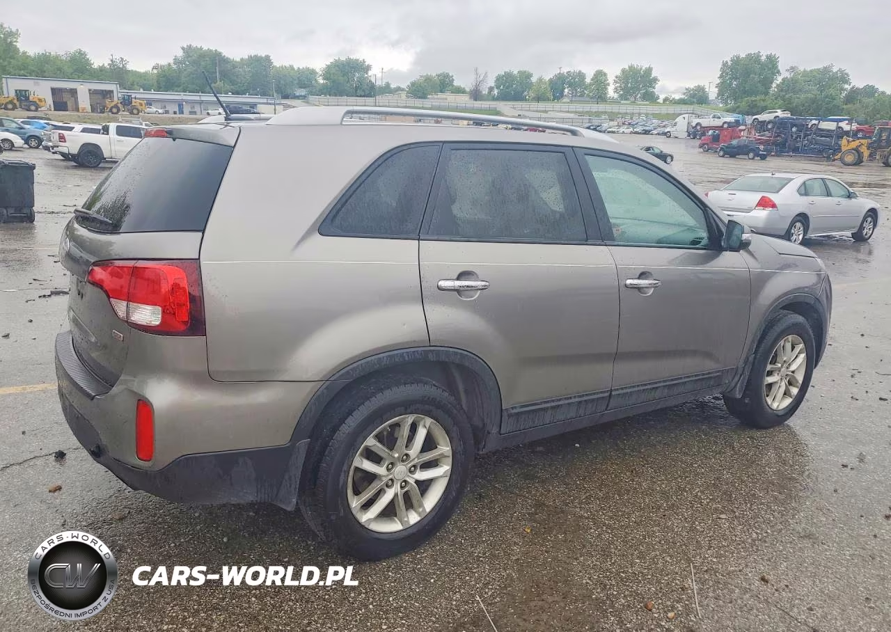 2015 Kia Sorento VIN:5XYKT4A7XFG557598 - 3