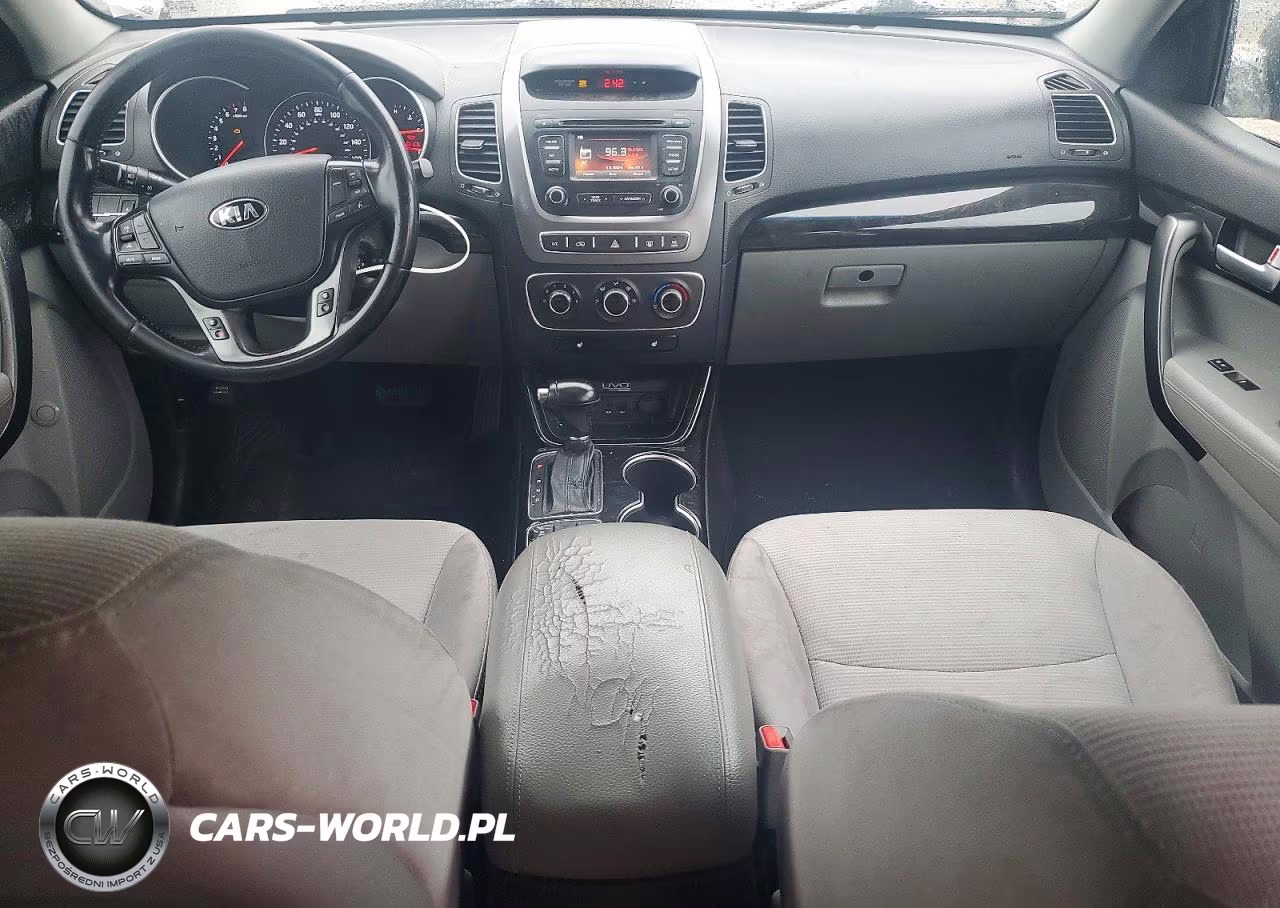 2015 Kia Sorento VIN:5XYKT4A7XFG557598 - 8