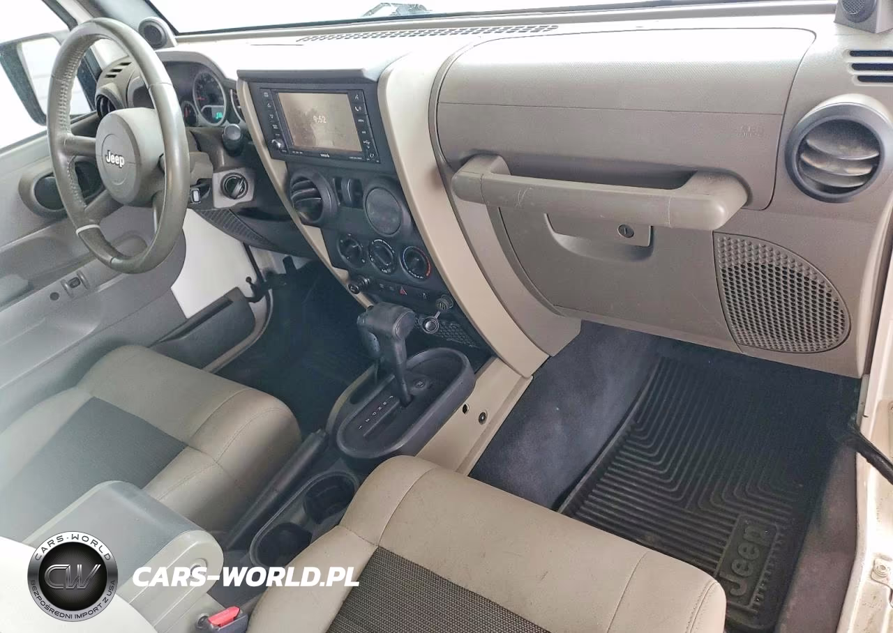 2010 Jeep Wrangler Rubicon VIN:1J4HA6D10AL213966 - 8