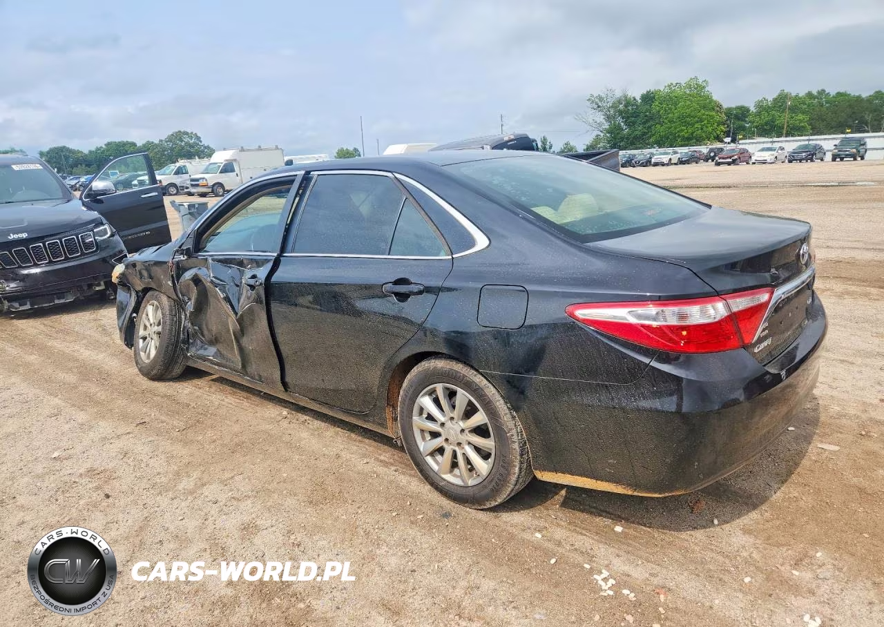 2015 Toyota Camry Le VIN:4T4BF1FK8FR514882 - 2