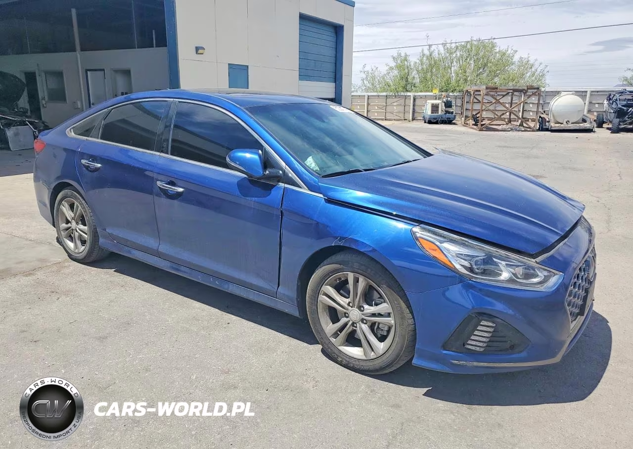 2019 Hyundai Sonata Limited VIN:5NPE34AF6KH779353 - 4