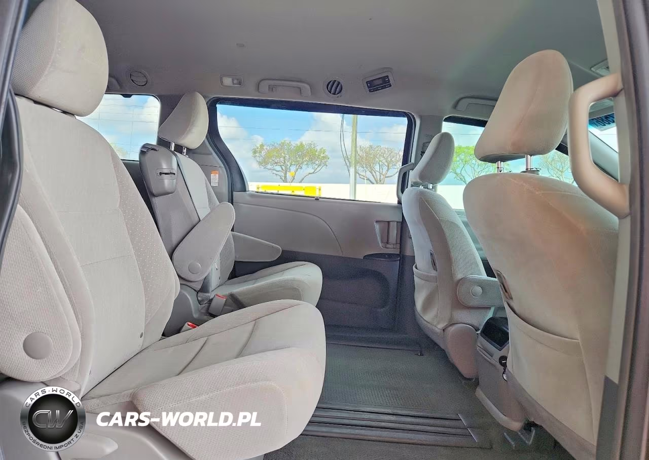 2017 Toyota Sienna Le VIN:5TDKZ3DCXHS843362 - 11