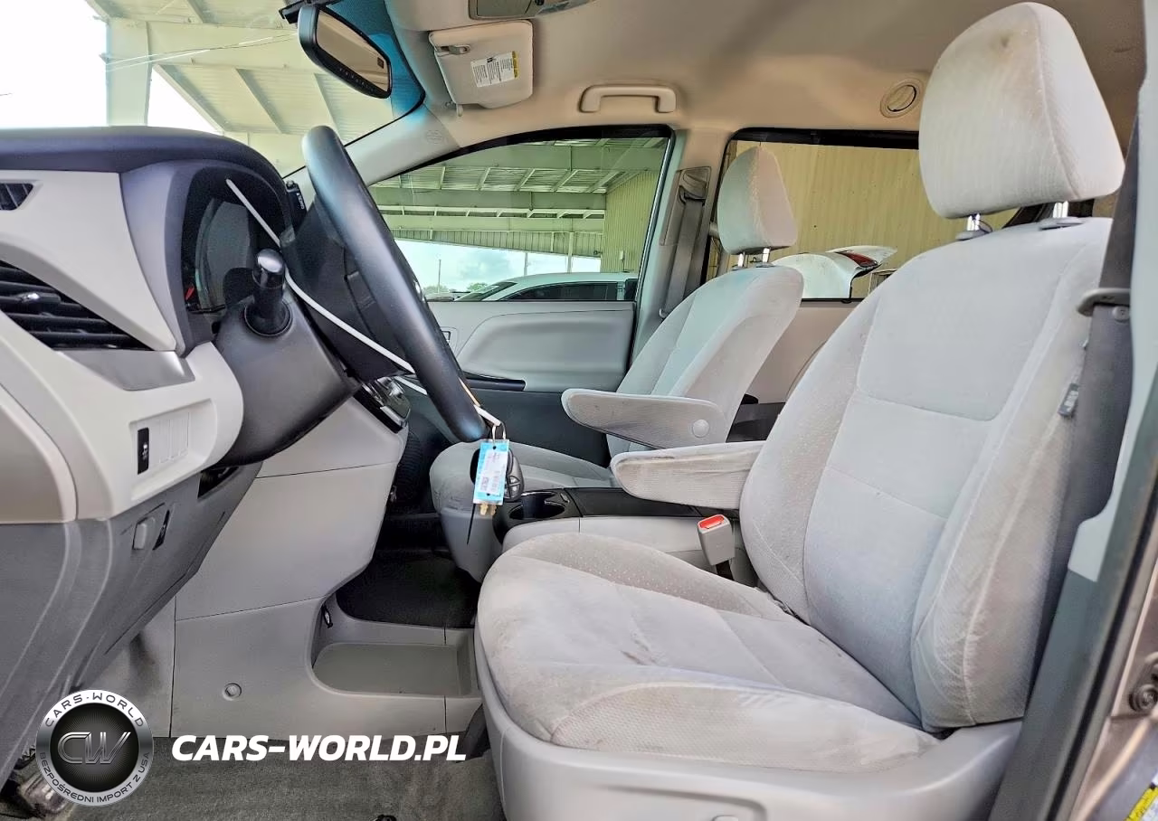 2017 Toyota Sienna Le VIN:5TDKZ3DCXHS843362 - 7