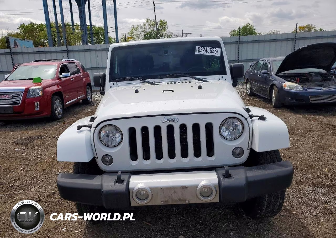 2014 Jeep Wrangler Unlimited Sahara VIN:1C4BJWEGXEL117069 - 5