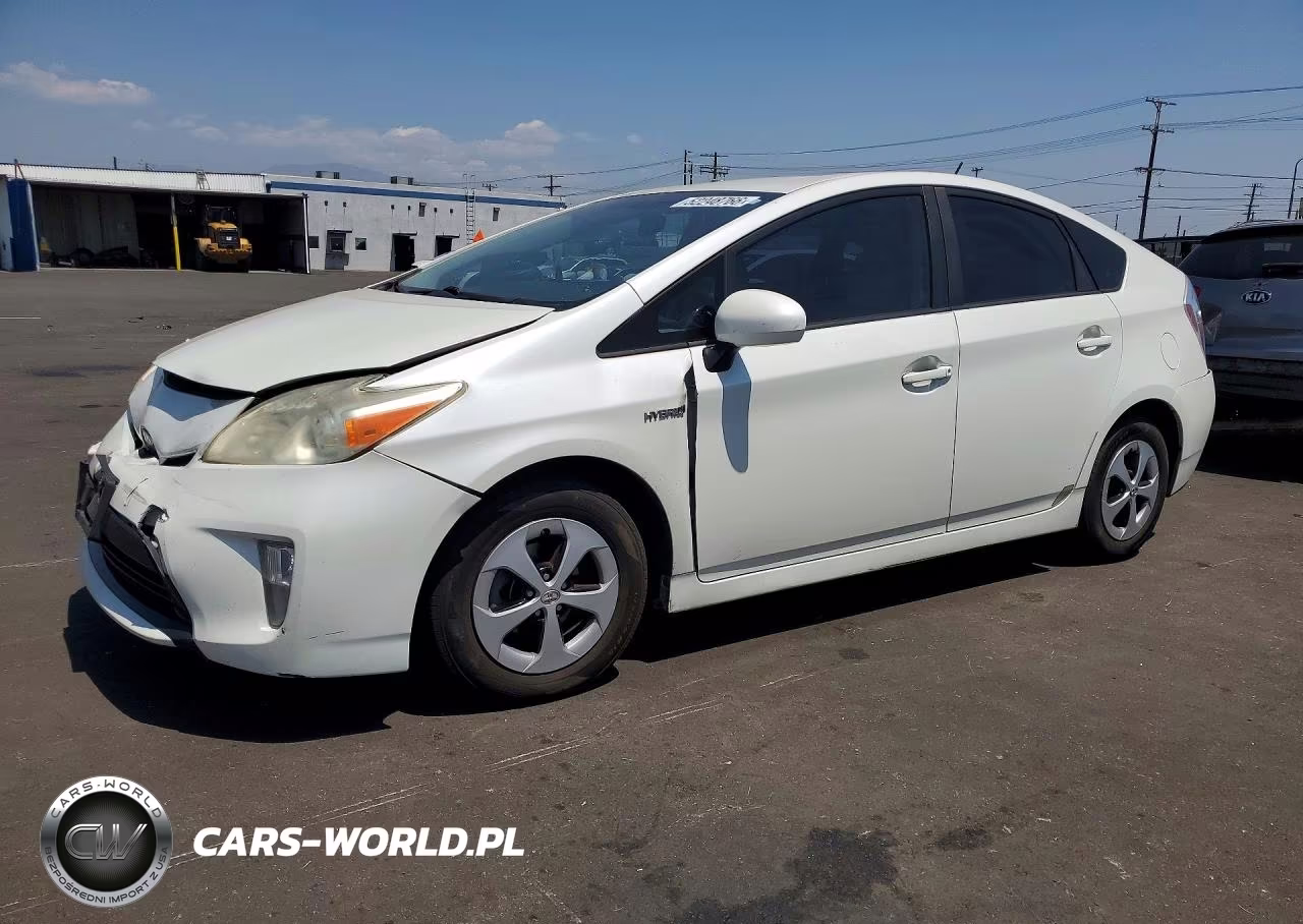 2013 Toyota Prius Three