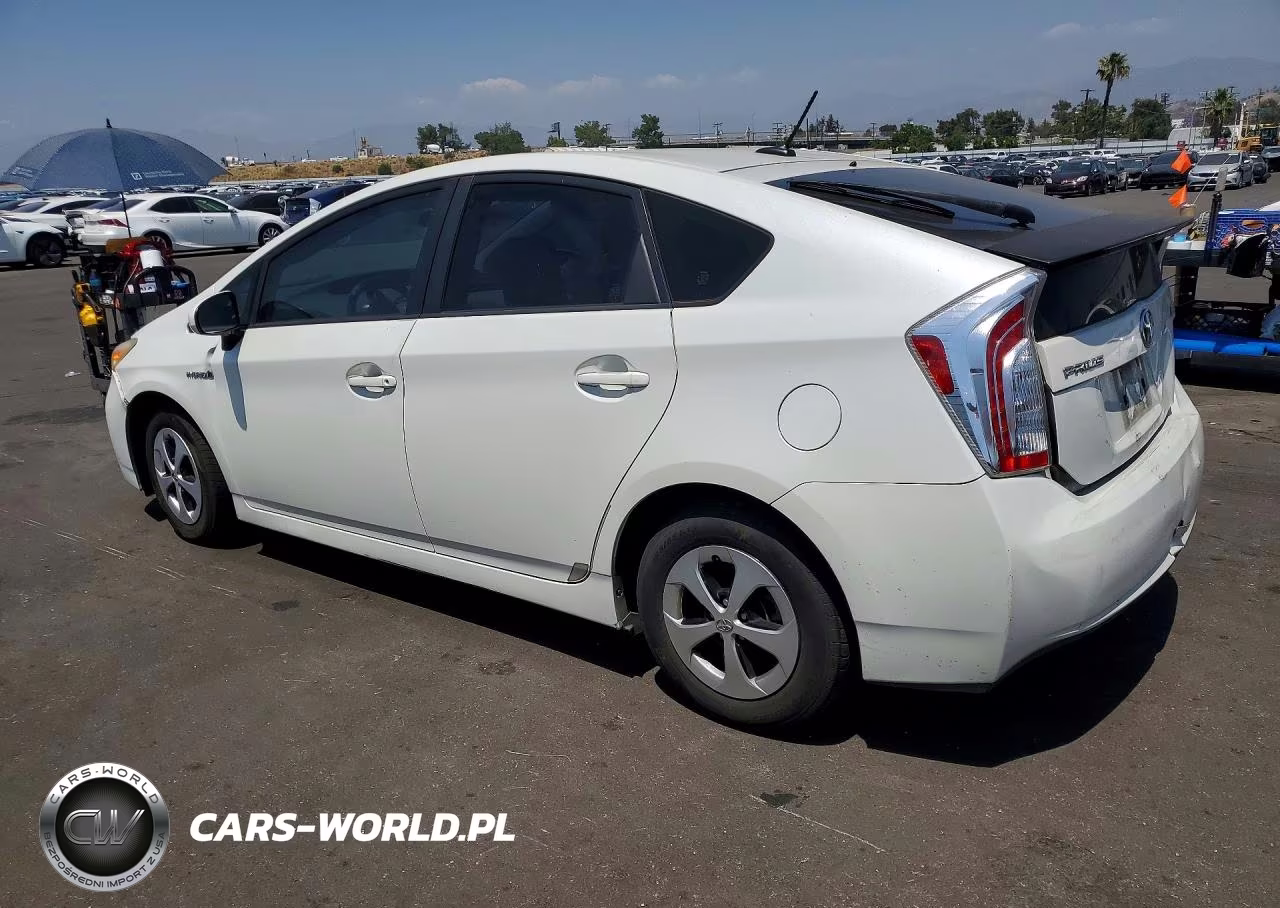 2013 Toyota Prius Three VIN:JTDKN3DU3D1682204 - 2