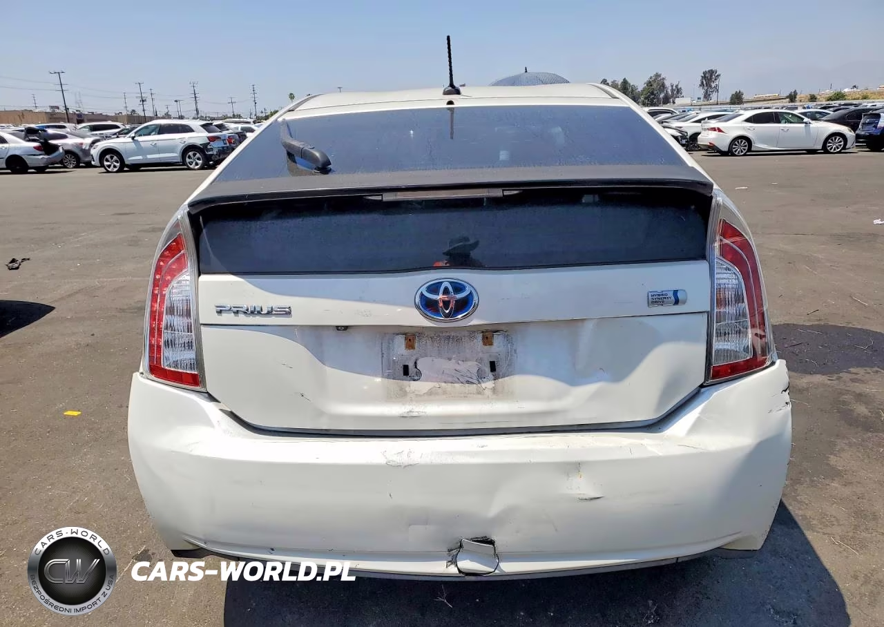 2013 Toyota Prius Three VIN:JTDKN3DU3D1682204 - 6