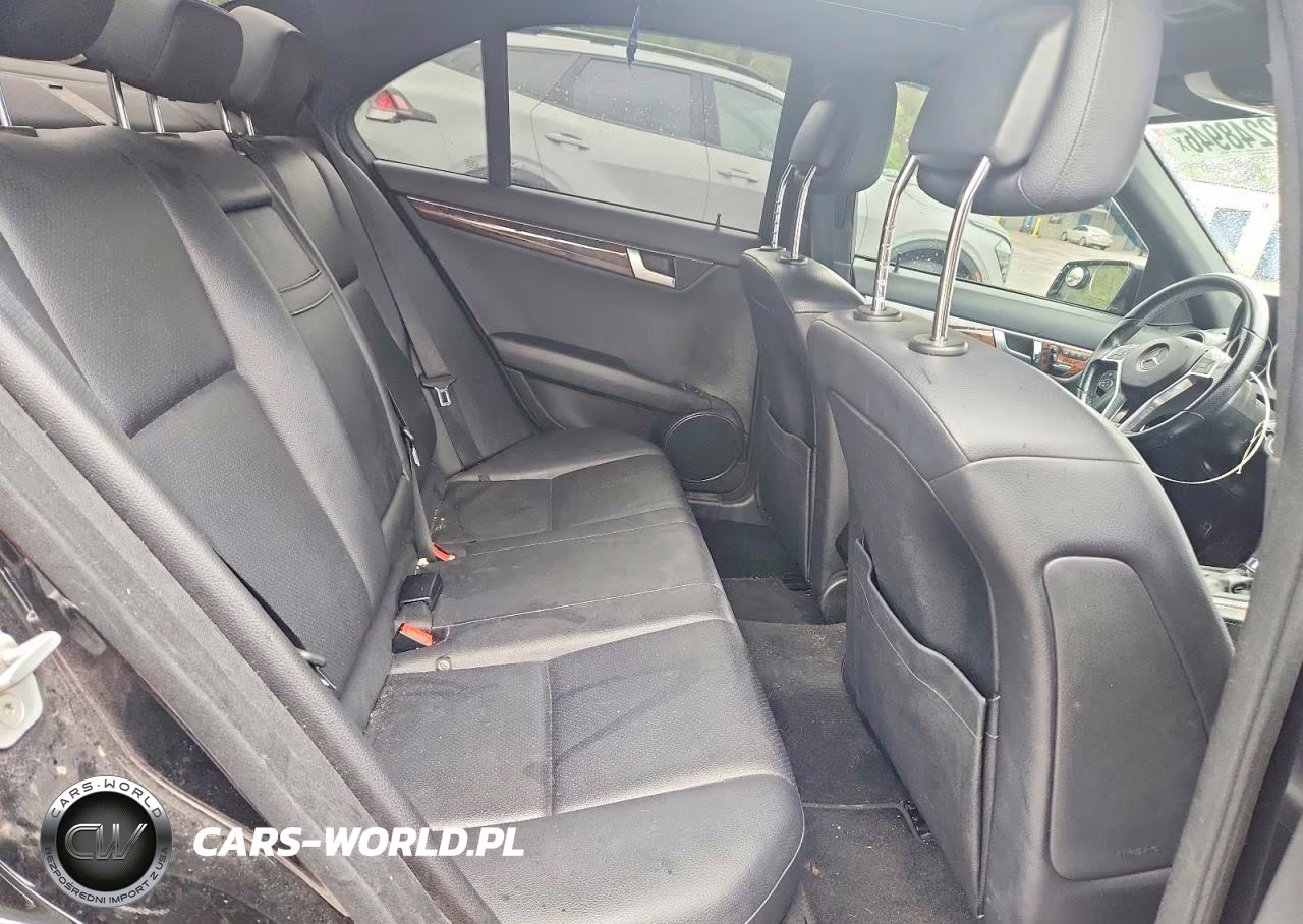 2012 Mercedes-Benz C 300 4Matic VIN:WDDGF8BB8CR195698 - 10