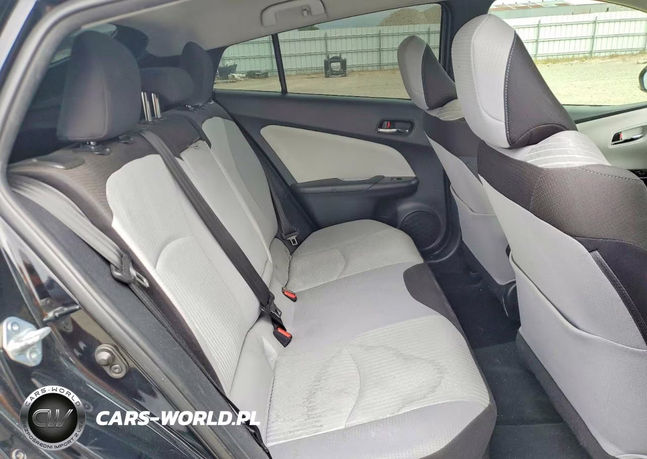 2017 Toyota Prius Two VIN:JTDKBRFUXH3550639 - 10