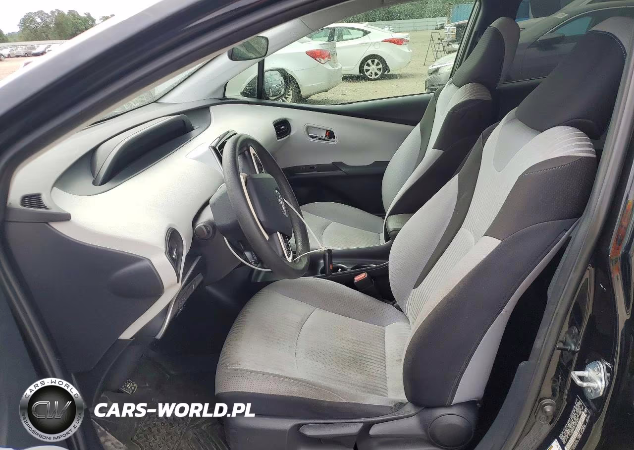2017 Toyota Prius Two VIN:JTDKBRFUXH3550639 - 7