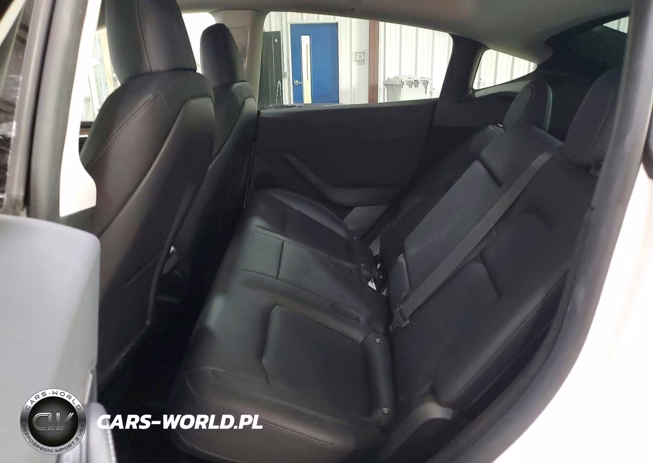 2023 Tesla Model Y VIN:7SAYGDEE7PF896256 - 10