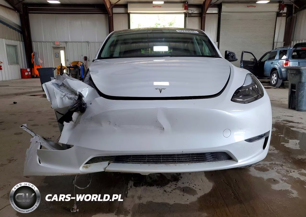 2023 Tesla Model Y VIN:7SAYGDEE7PF896256 - 5