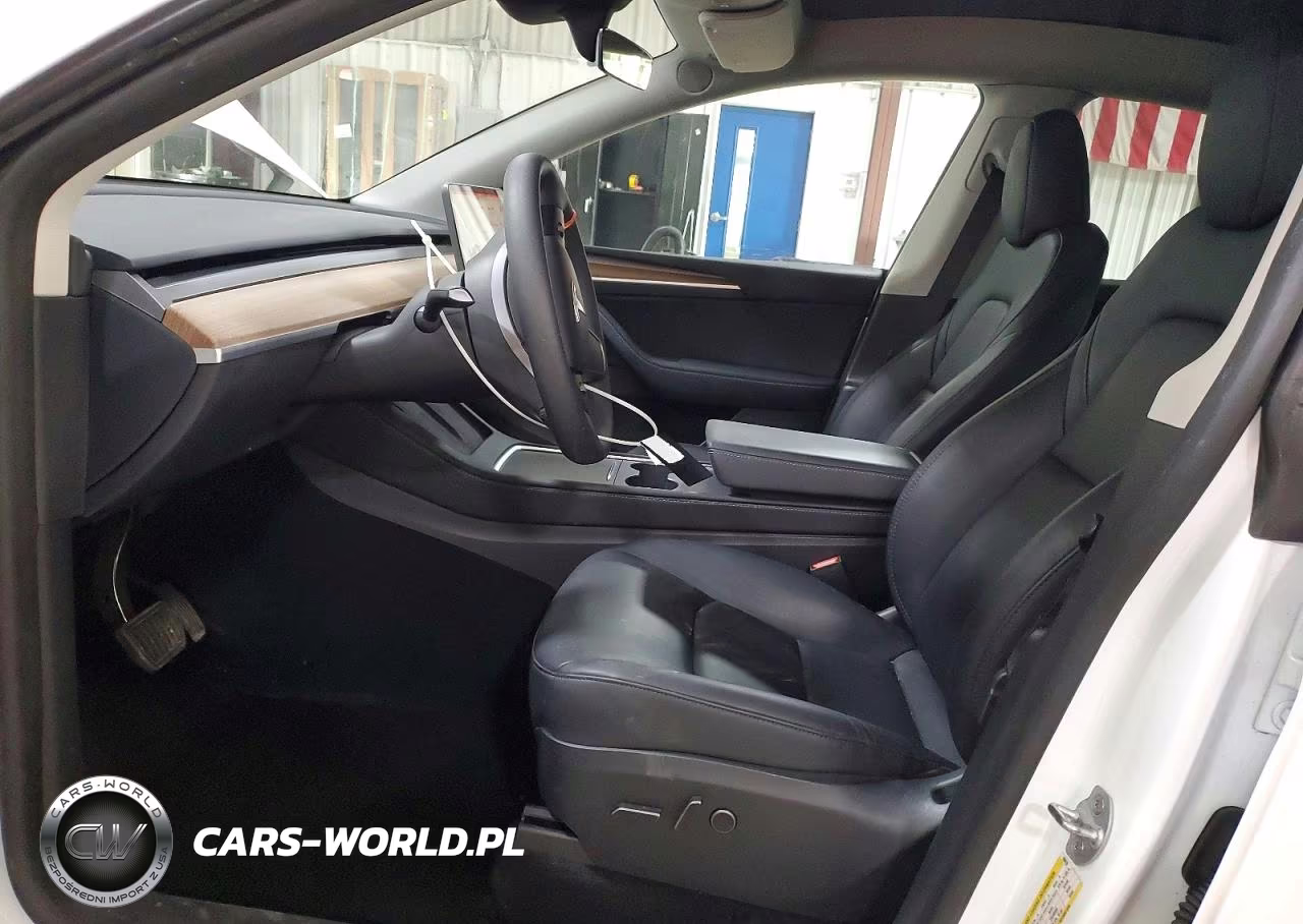 2023 Tesla Model Y VIN:7SAYGDEE7PF896256 - 7
