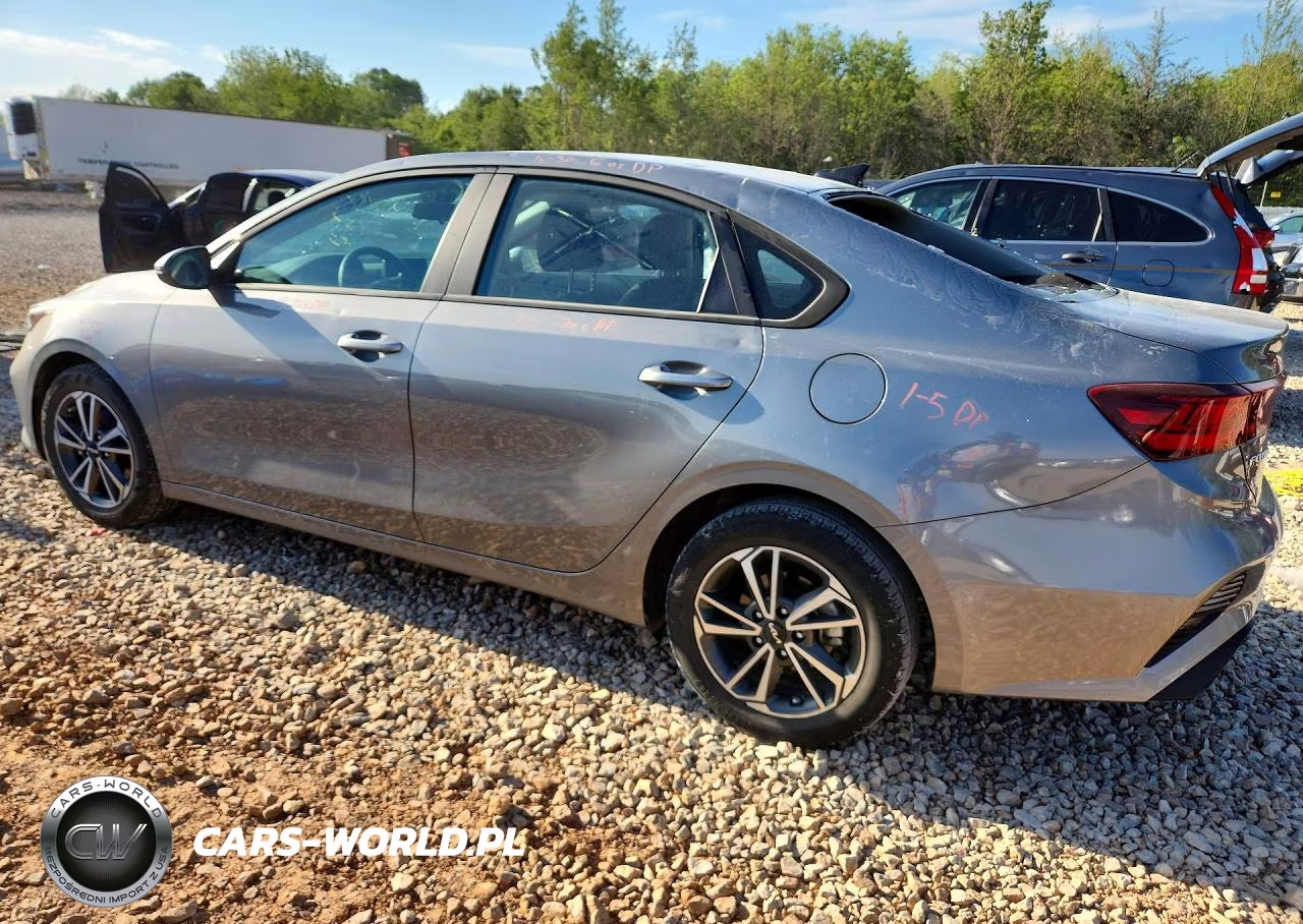 2023 Kia Forte Lxs VIN:3KPF24AD5PE512562 - 2