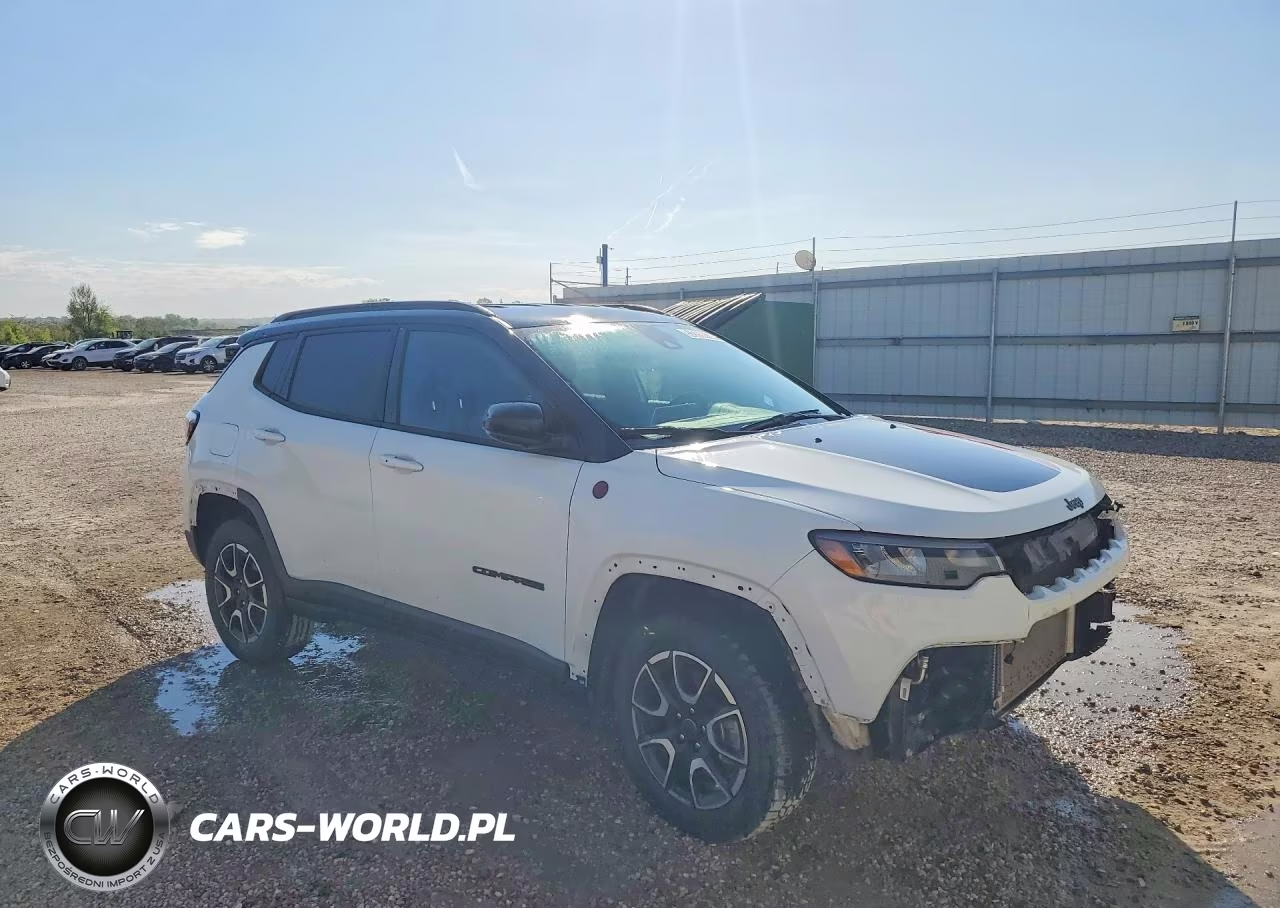 2025 Jeep Compass Trailhawk VIN:3C4NJDDN6ST536733 - 4