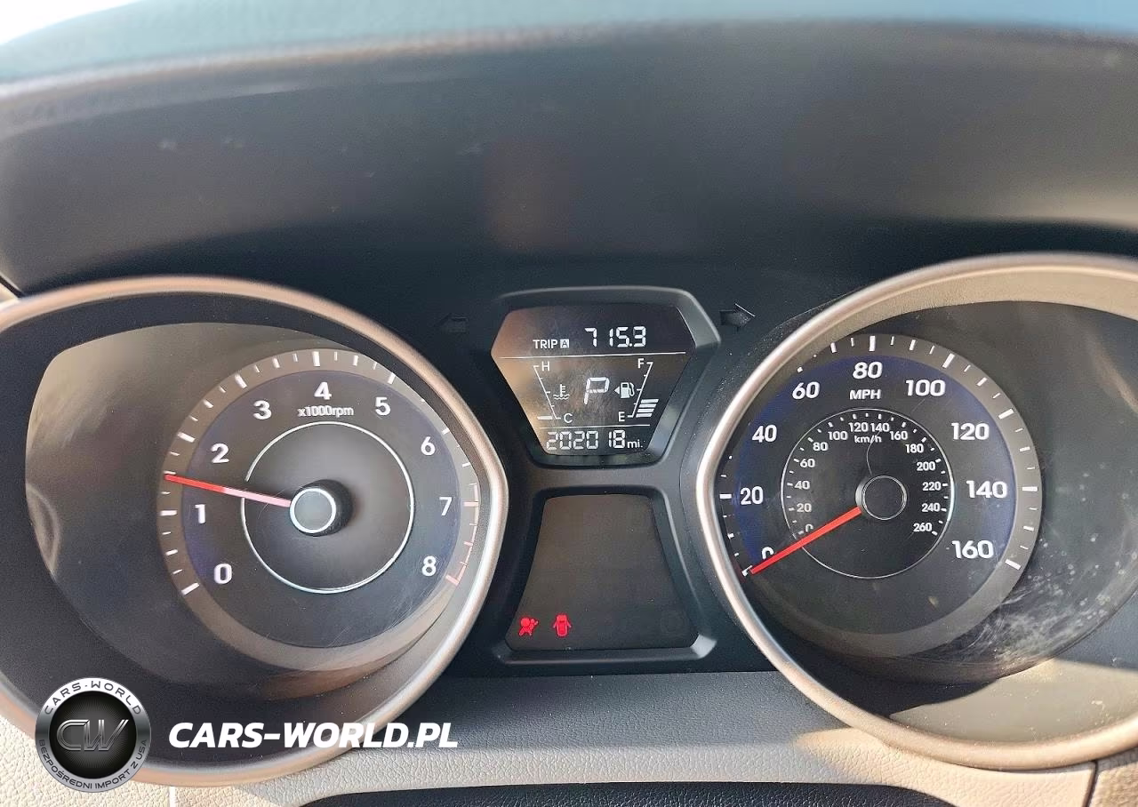 2015 Hyundai Elantra VIN:5NPDH4AE1FH627880 - 9