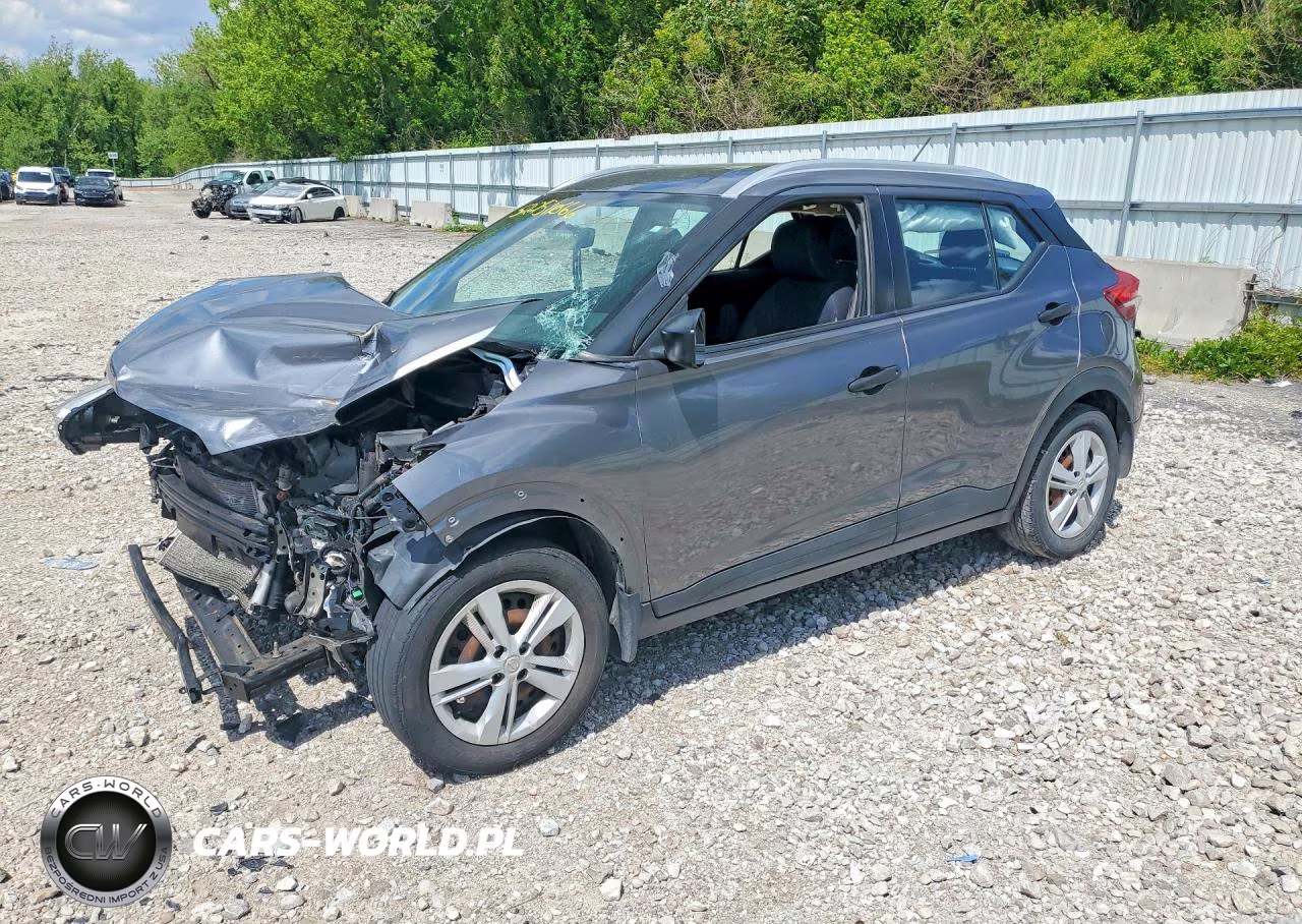 2018 Nissan Kicks S