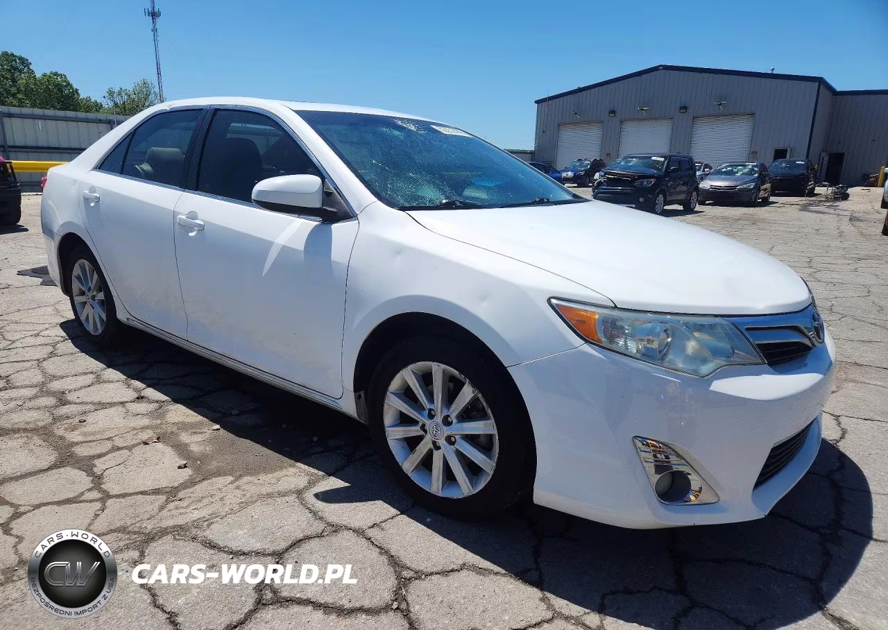 2012 Toyota Camry Xle VIN:4T1BF1FKXCU557934 - 4