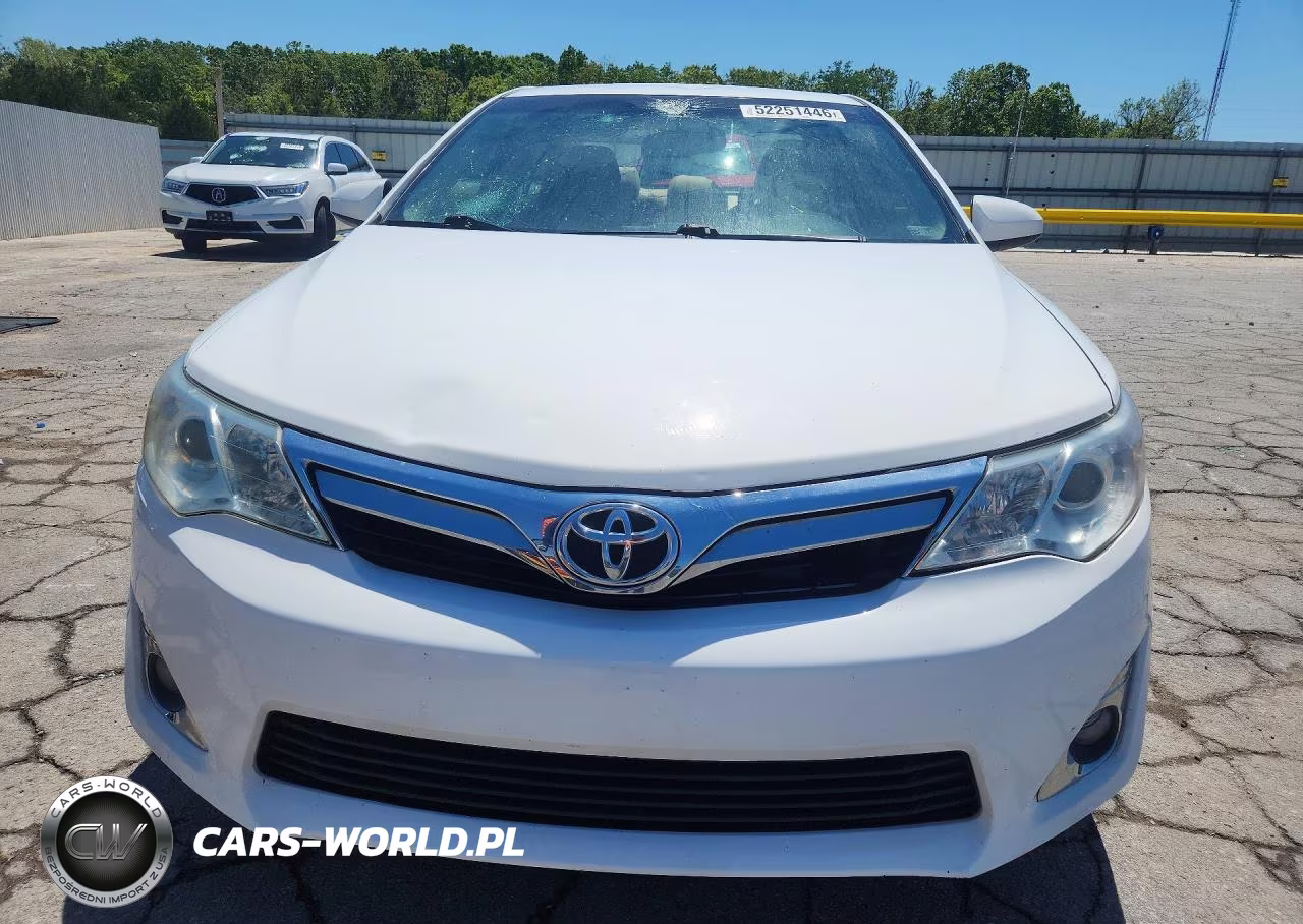2012 Toyota Camry Xle VIN:4T1BF1FKXCU557934 - 5