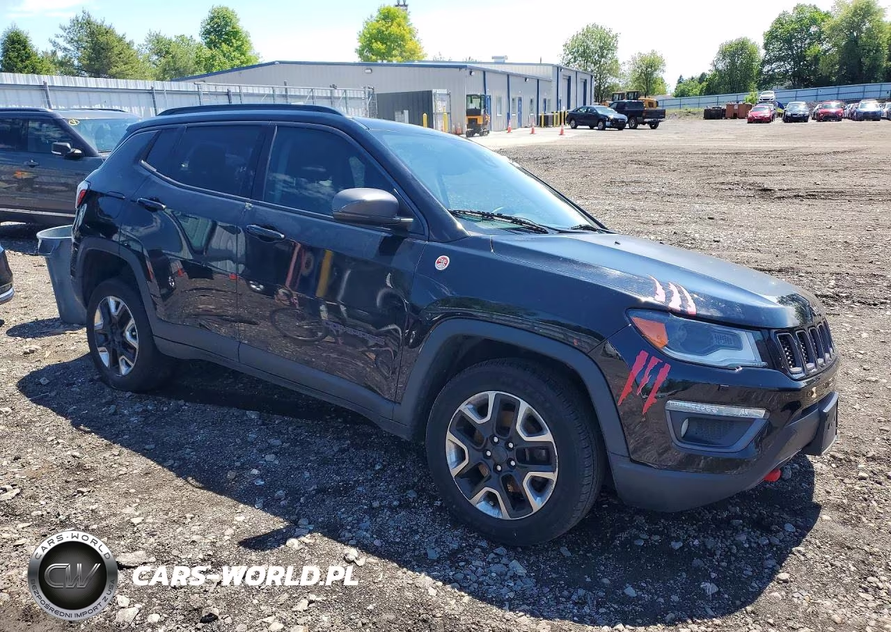 2017 Jeep Compass Trailhawk VIN:3C4NJDDB1HT681760 - 4