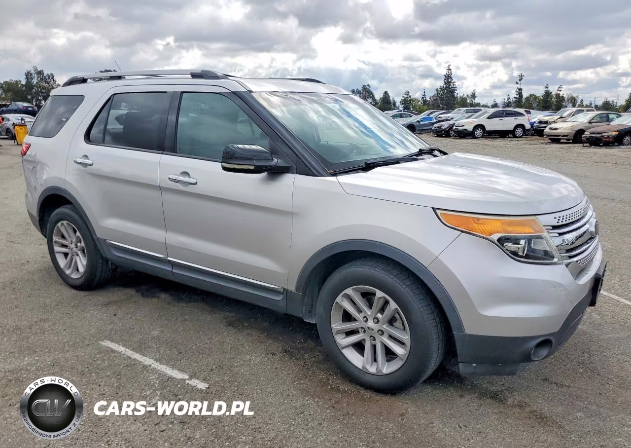 2012 Ford Explorer Xlt VIN:1FMHK7D91CGA94945 - 4
