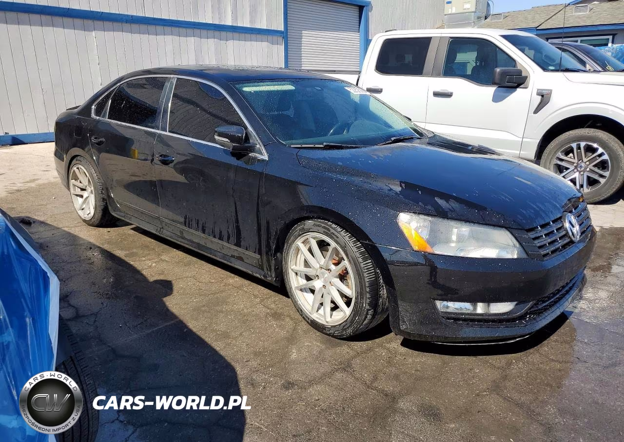 2015 Volkswagen Passat Sel VIN:1VWCV7A38FC036071 - 4