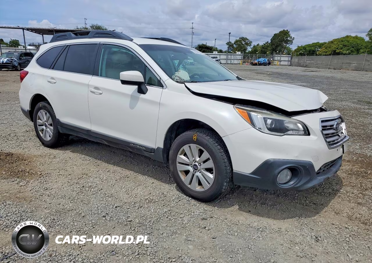2016 Subaru Outback 2.5I Premium VIN:4S4BSACC3G3356526 - 4