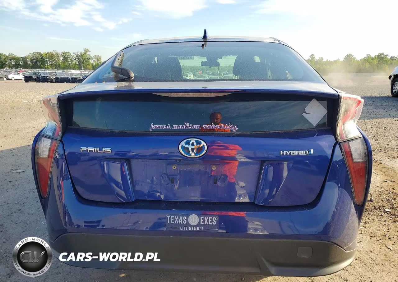 2017 Toyota Prius Three Touring VIN:JTDKARFUXH3530250 - 6
