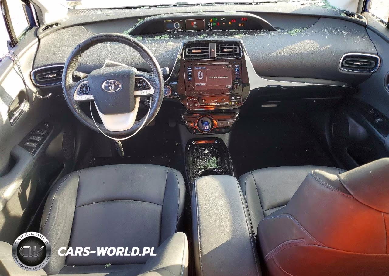 2017 Toyota Prius Three Touring VIN:JTDKARFUXH3530250 - 8
