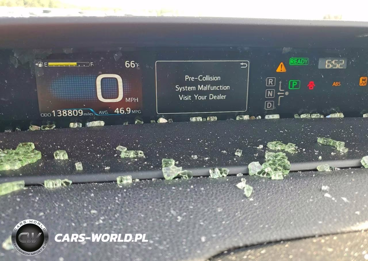 2017 Toyota Prius Three Touring VIN:JTDKARFUXH3530250 - 9