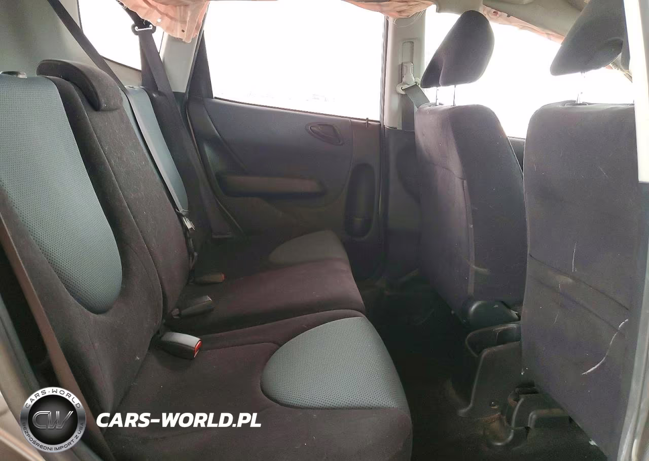 2007 Honda Fit S VIN:JHMGD38657S015880 - 10