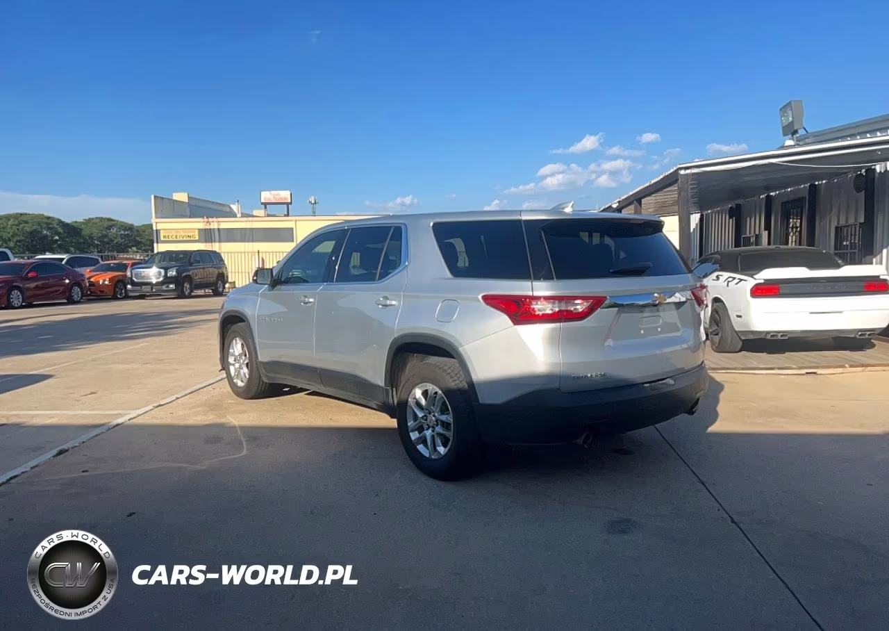 2020 Chevrolet Traverse Ls VIN:1GNERFKW1LJ292683 - 3