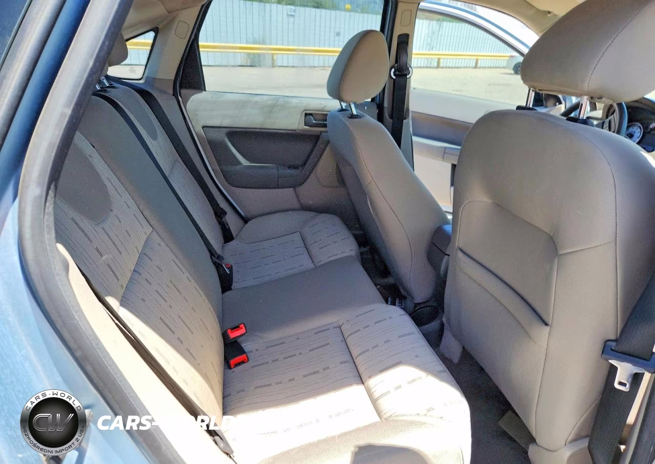 2009 Ford Focus Se VIN:1FAHP35N99W158812 - 10
