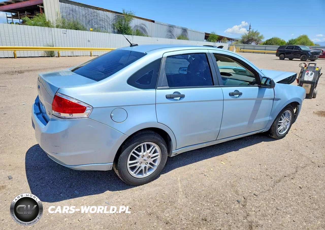 2009 Ford Focus Se VIN:1FAHP35N99W158812 - 3